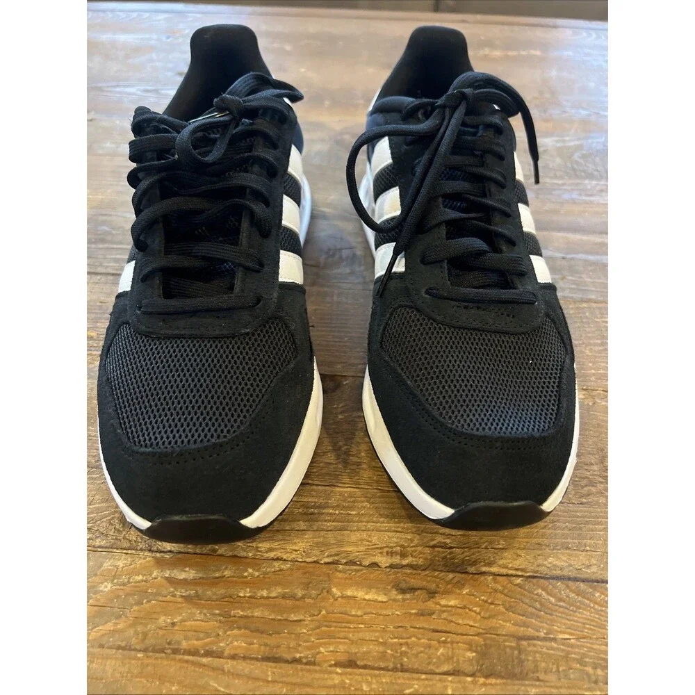 Adidas Men’s Athleisure Run 84 Sneaker Shoe Running Cloudfoam Size 9 New NO Box